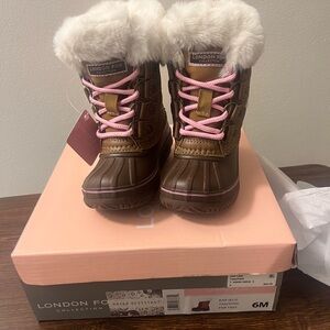 LONDON FOG Girls Beckenham Cold Weather Snow Boot